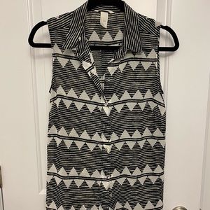 Sleeveless sheer blouse